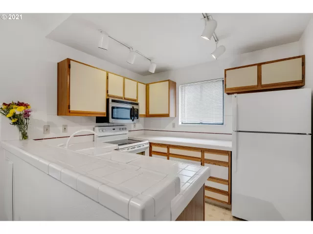 MLS: 21218284 Condo For Sale