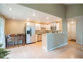 Photo #1: 21218605 Listing