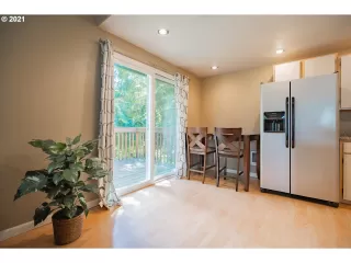 Photo #3: 21218605 Listing