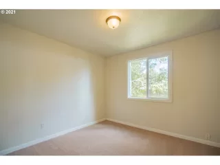 Photo #4: 21218605 Listing