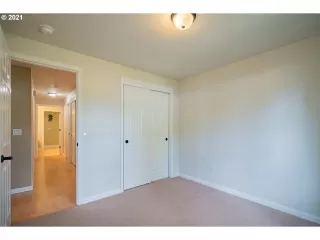 Photo #5: 21218605 Listing