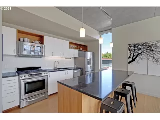 Photo #3: 21218954 Listing 