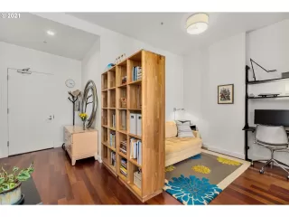 Photo #5: 21219093 Listing