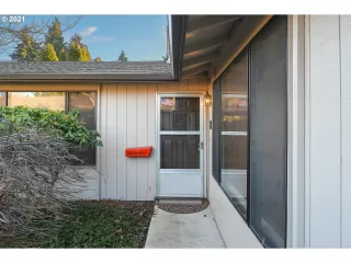 Photo #3: 21219602 Listing