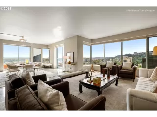 Photo #4: 21220883 Listing