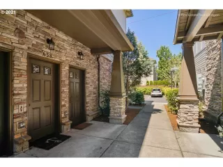 Photo #1: 21221046 Listing 