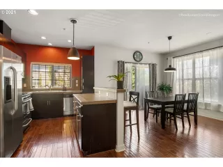 Photo #5: 21221046 Listing 