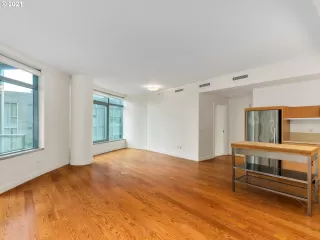 Photo #2: 21221154 Listing 