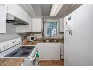 Photo #1: 21221306 Listing