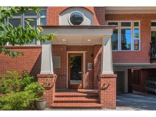 Photo #1: 21221636 Listing