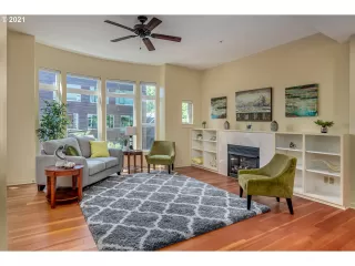 Photo #5: 21221636 Listing