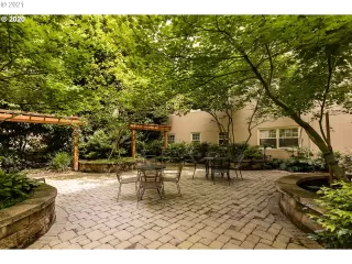 Photo #6: 21221754 Listing 