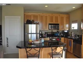 Photo #4: 21221846 Listing 