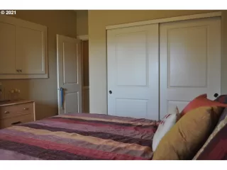 Photo #6: 21221846 Listing 
