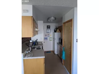 Photo #2: 21222175 Listing