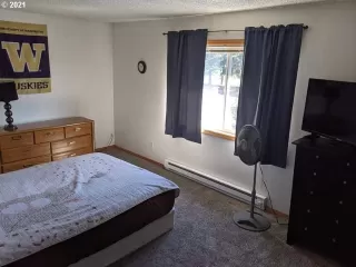 Photo #4: 21222175 Listing