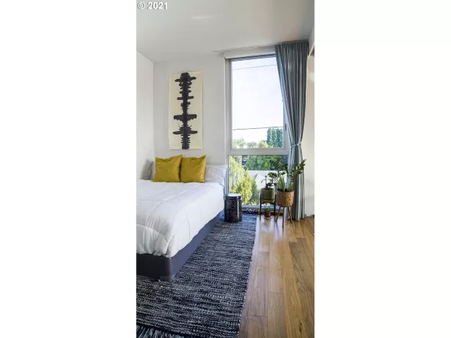 MLS: 21222209 Condo For Sale