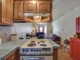 Photo #2: 21222588 Listing 