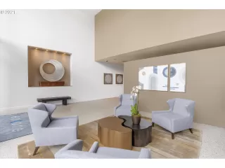 Photo #2: 21222978 Listing