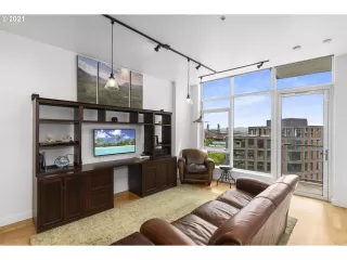 Photo #6: 21222978 Listing