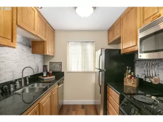 Photo #3: 21223167 Listing