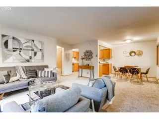 Photo #5: 21223341 Listing 