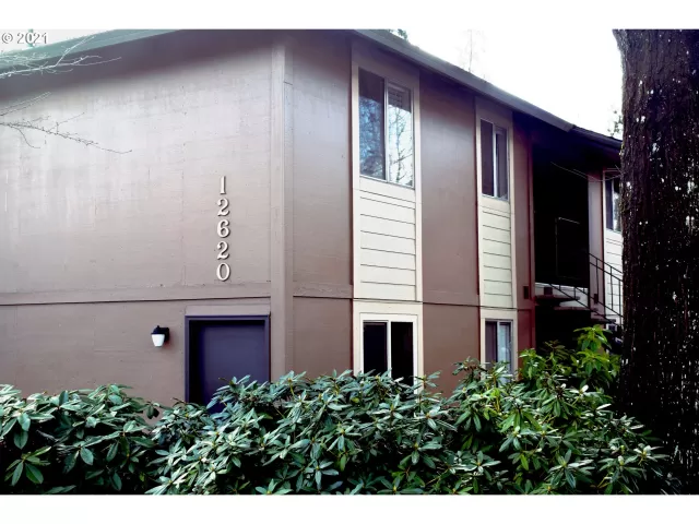 MLS: 21223664 Condo For Sale