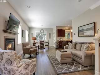 Photo #2: 21223915 Listing