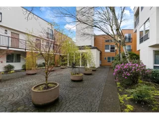 Photo #1: 21224094 Listing