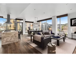 Photo #2: 21224629 Listing