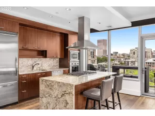 Photo #6: 21224629 Listing