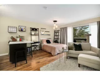 Photo #4: 21225288 Listing