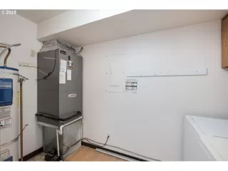 Photo #1: 212254291 Listing