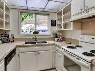 Photo #4: 21225670 Listing 