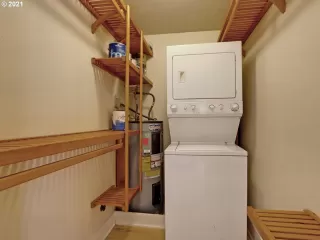 Photo #5: 21225969 Listing