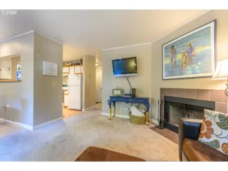 Photo #5: 21226450 Listing