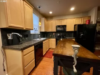 Photo #1: 21228180 Listing