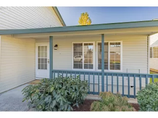 Photo #3: 21229136 Listing