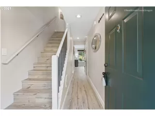 Photo #2: 21229327 Listing