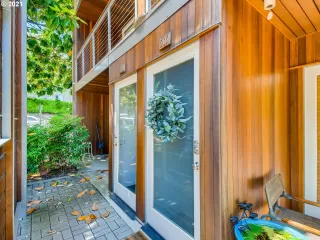 Photo #2: 21230076 Listing 