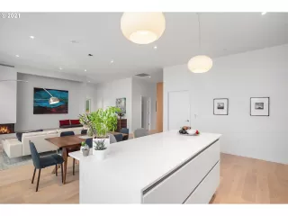 Photo #3: 21231626 Listing 