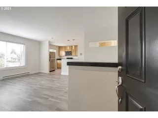 Photo #2: 21231637 Listing