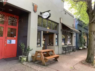 Photo #5: 21232386 Listing