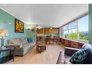 Photo #1: 21232842 Listing 