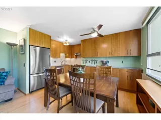 Photo #6: 21232842 Listing 