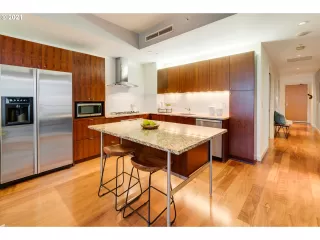 Photo #1: 21232917 Listing 