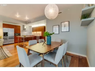 Photo #4: 21232917 Listing 