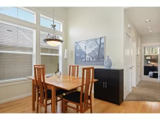 Photo #5: 21233240 Listing