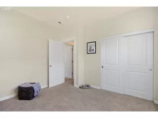 Photo #6: 21233240 Listing