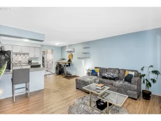 Photo #1: 21234646 Listing 